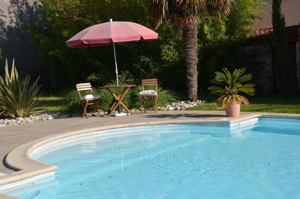 Chambre D'Hotes Et Spa Agen Exterior foto